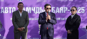 Монгол Улсын авто замын сүлжээний эхлэл цэгийн хөшөөнд хүндэтгэл үзүүлэх ёслол болов